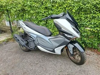 malaguti madison 125-motore a liquido-abs-bianco