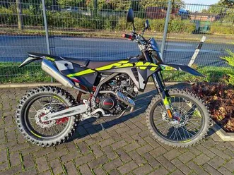 fantic xef 125 4t enduro performance eu 5+ + helm