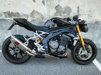 triumph speed triple 1200rs