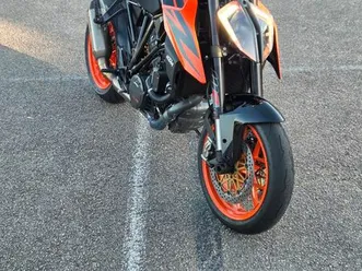 ktm 1290 superduke r