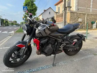 triumph trident 660 – 2021 – 30 000 km – 5000