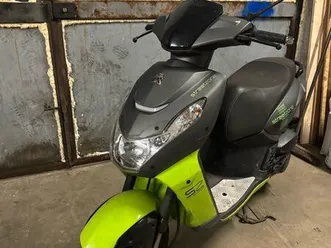 scooter kisbee