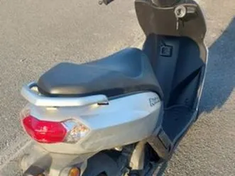 vende scooter 50cm
