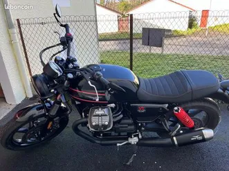 moto guzzy v7 stone spécial édition