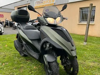 scooterpiaggio mp3 yourban 300 ( 3 roues )