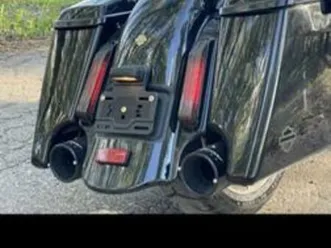 harley davidson - street glide negra