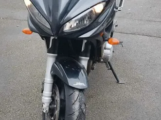 moto yamaha fz6s 1 ère main