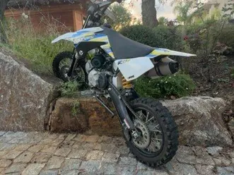dirt 125 ycf