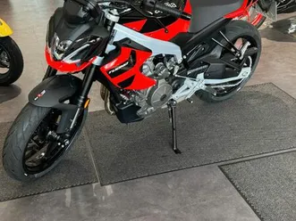 aprilia tuono 457