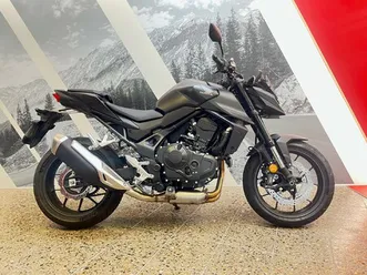 cb 750 hornet 2025 mit quickshifter, windschild