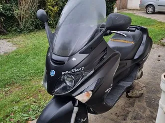 scooter piaggio xevo 125