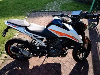 ktm duke 390