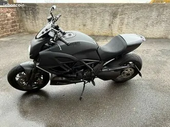 ducati diavel black
