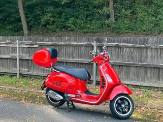 vespa 300 gts