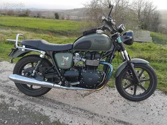 triumph 900 bonneville