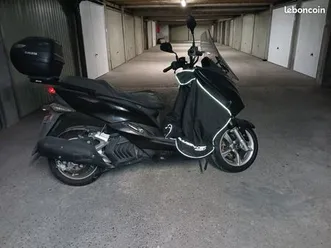 vends scooter yamaha 125