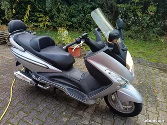 scooter 125 cm3 sym gts