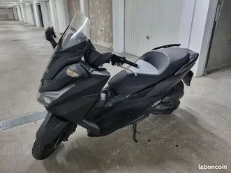 a vendre scooter 125 honda forza