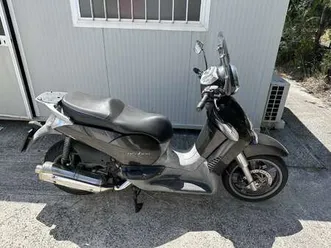 aprilia scarabeo light