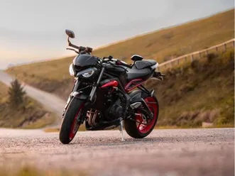 triumph street triple 765 rs – 2022 – 7 500 km – état irréprochable