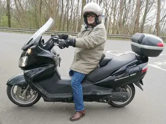 ② suzuki 2010 burgmam 650 - 22500 km