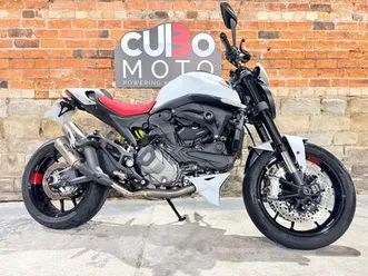 ducati monster 937 + plus 937 cc