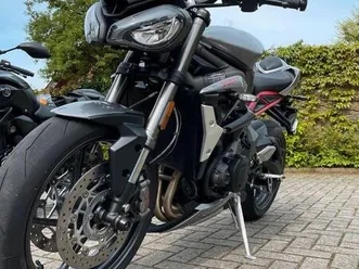 triumph street triple rs, inspektion neu