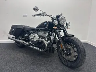 bmw r18 classic ** 12 months mot - reverse gear - panniers **