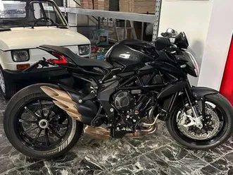 mv agusta dragster nero