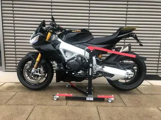 aprilia tuono 1100 v4 factory dark