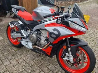 aprilia tuono 660 neuwertig