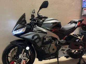 aprilia tuono 660 viel zubehör top gepflegt restgarantie