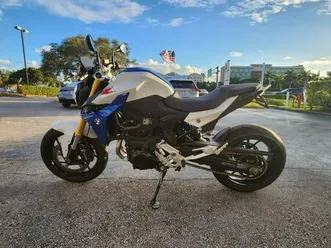 used 2023 bmw f 900 r