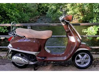 piaggio vespa lx 125 scooter (2009)