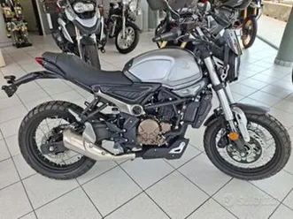 voge trofeo 300acx scrambler