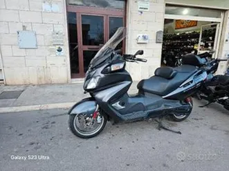 suzuki burgman 650 esecutive