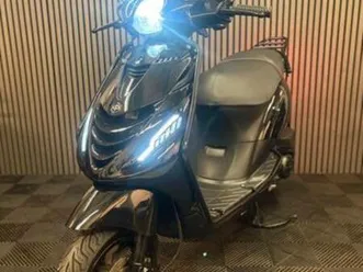 piaggio zip 4t 3v brom 2020 full option glans zwart — scooters | piaggio — marktplaats