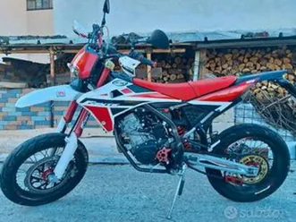 moto fantic motard 125 cc 4t