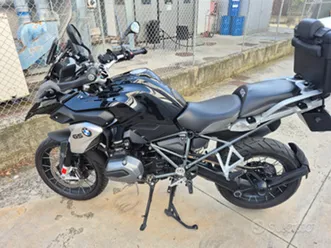 bmw 1200 triple black