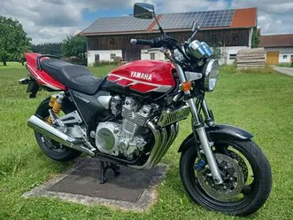 yamaha xjr