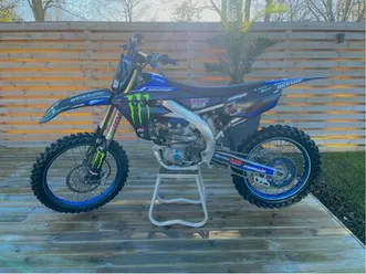 yamaha-yz250f-bla-akrapovic