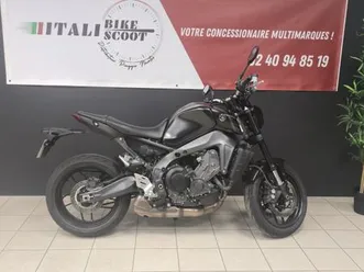 yamaha mt-09 2023 850 cm3 | moto roadster | 1 750 km | 44400 reze