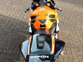 honda cbr 1000 rr fireblade