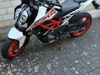 ktm duke 390