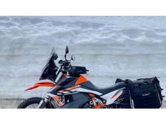 890 adventure r (2021)