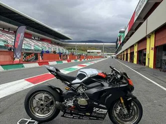ducati panigale v4s 2023, renn motorrad, rennstrecke