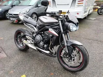 2017 triumph street street triple rs (17my) naked petrol manual