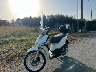 piaggio liberty 125 bianco