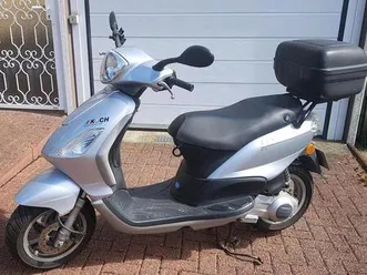 piaggio fly 125, bj. 2009, tüv 8/2027