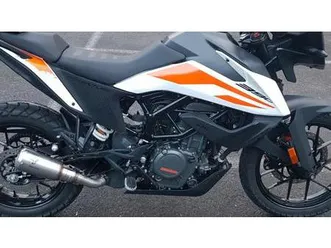 ktm 390 adventure,1.hand,wenig km,wie neu,topcase,sportauspuff